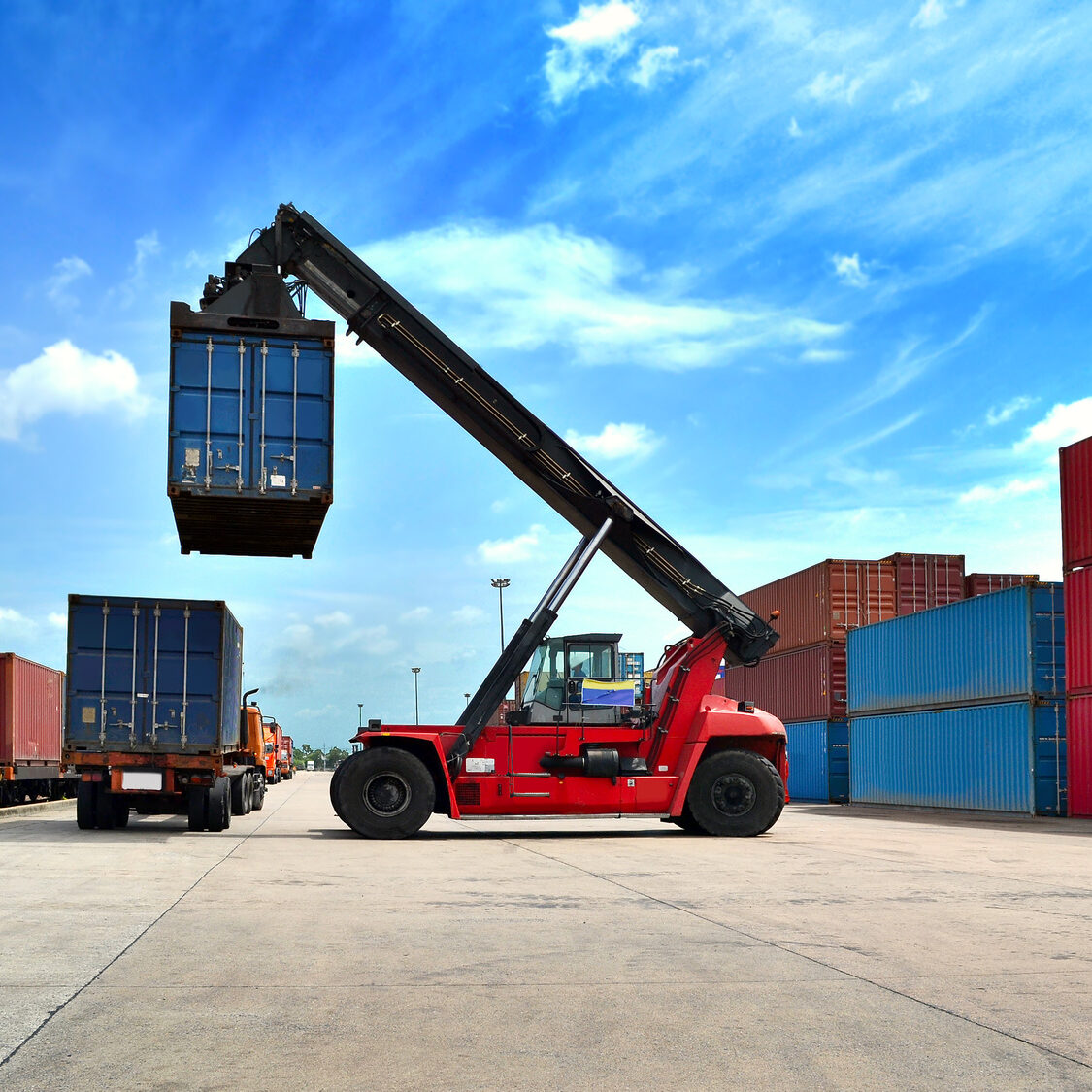 forklift handling the container box